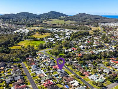 9 Discovery Drive, Forster