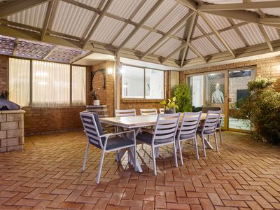 4 Parker Place, Winthrop