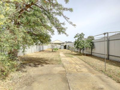 1 / 8 Beryl Street, Woodville West
