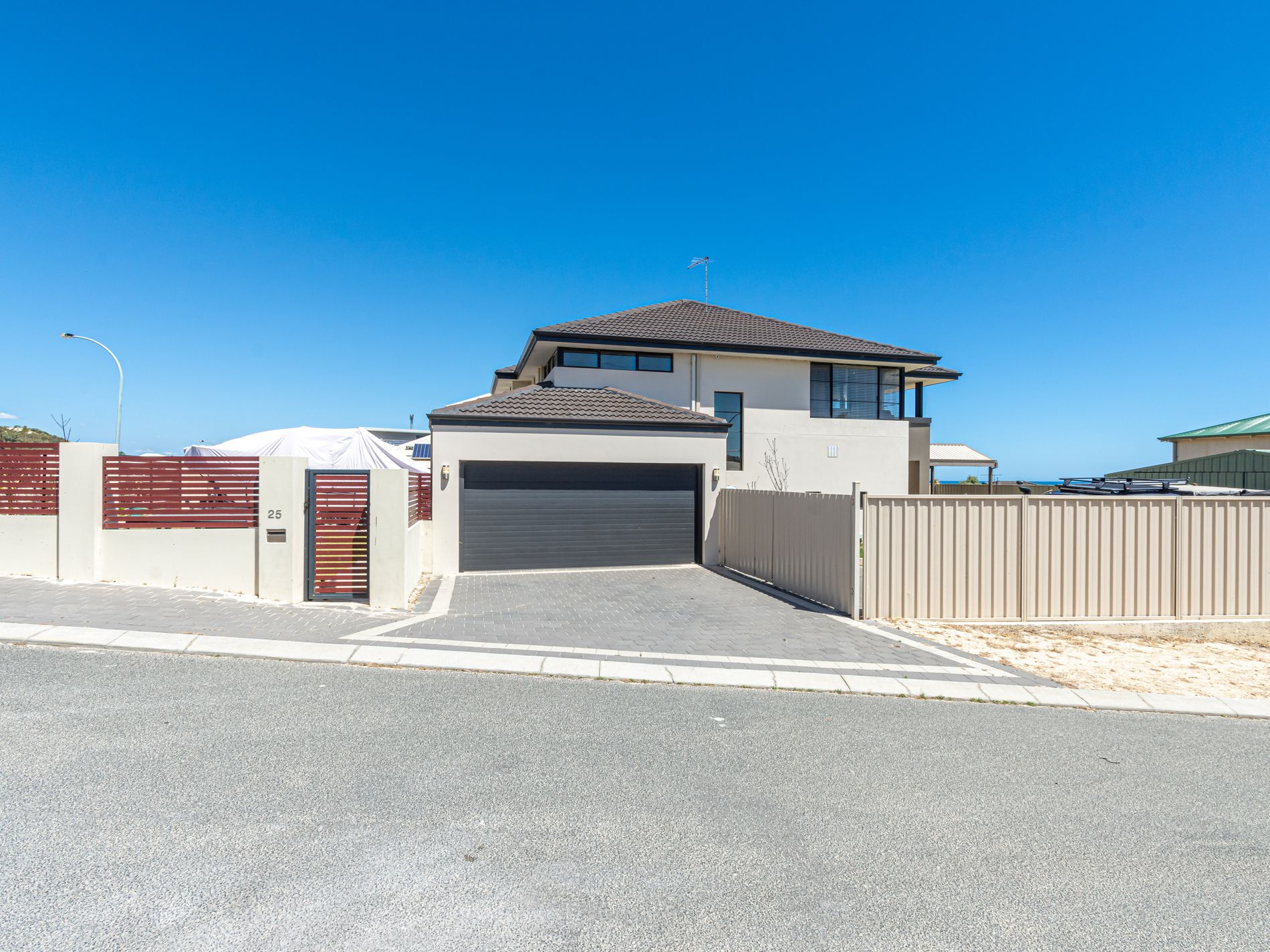 25 Flagtail Outlook, Yanchep