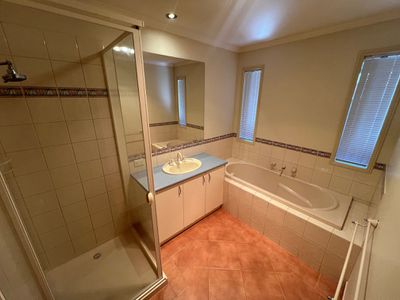 6  Brighton Court , Shepparton