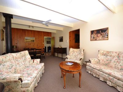 21 Simmonds Creek Road , Tawonga South