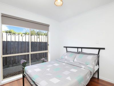 1 / 52 Iluka Drive, Werribee