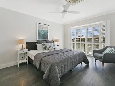 165 Monaco Street, Broadbeach Waters