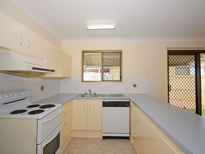 2 / 85 Miller Street, Urangan