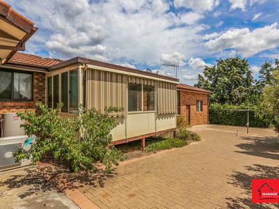 2 Zwar Place, Florey