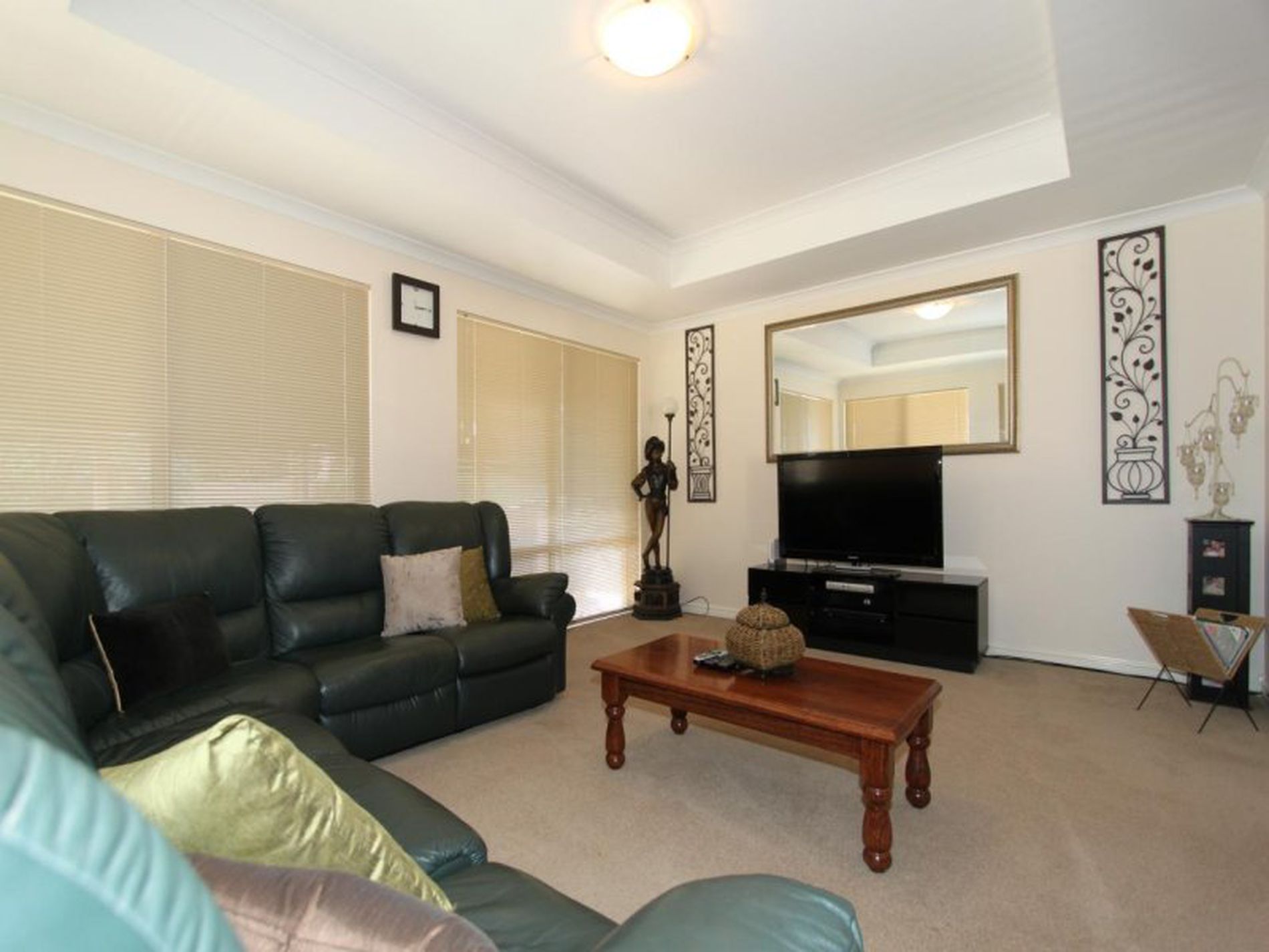 17 Vitali Crescent, Somerville