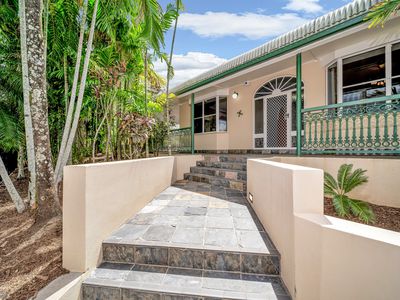 1 Moule Drive, Whitfield