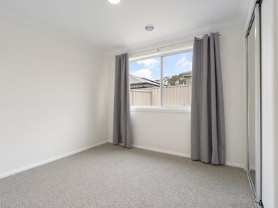 19 Both Street, Leneva
