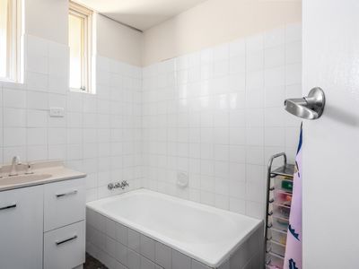 1 / 13 Killarney Street, Lamington