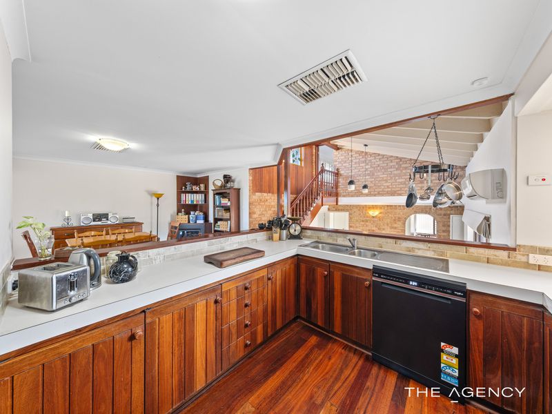 2 Priam Road, Silver Sands