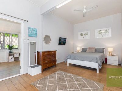 90 Stagpole Street, West End
