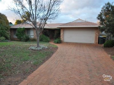 36 Jack William Drive, Dubbo