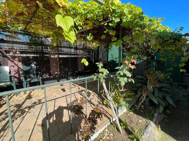 19A Holland Crescent, Casula