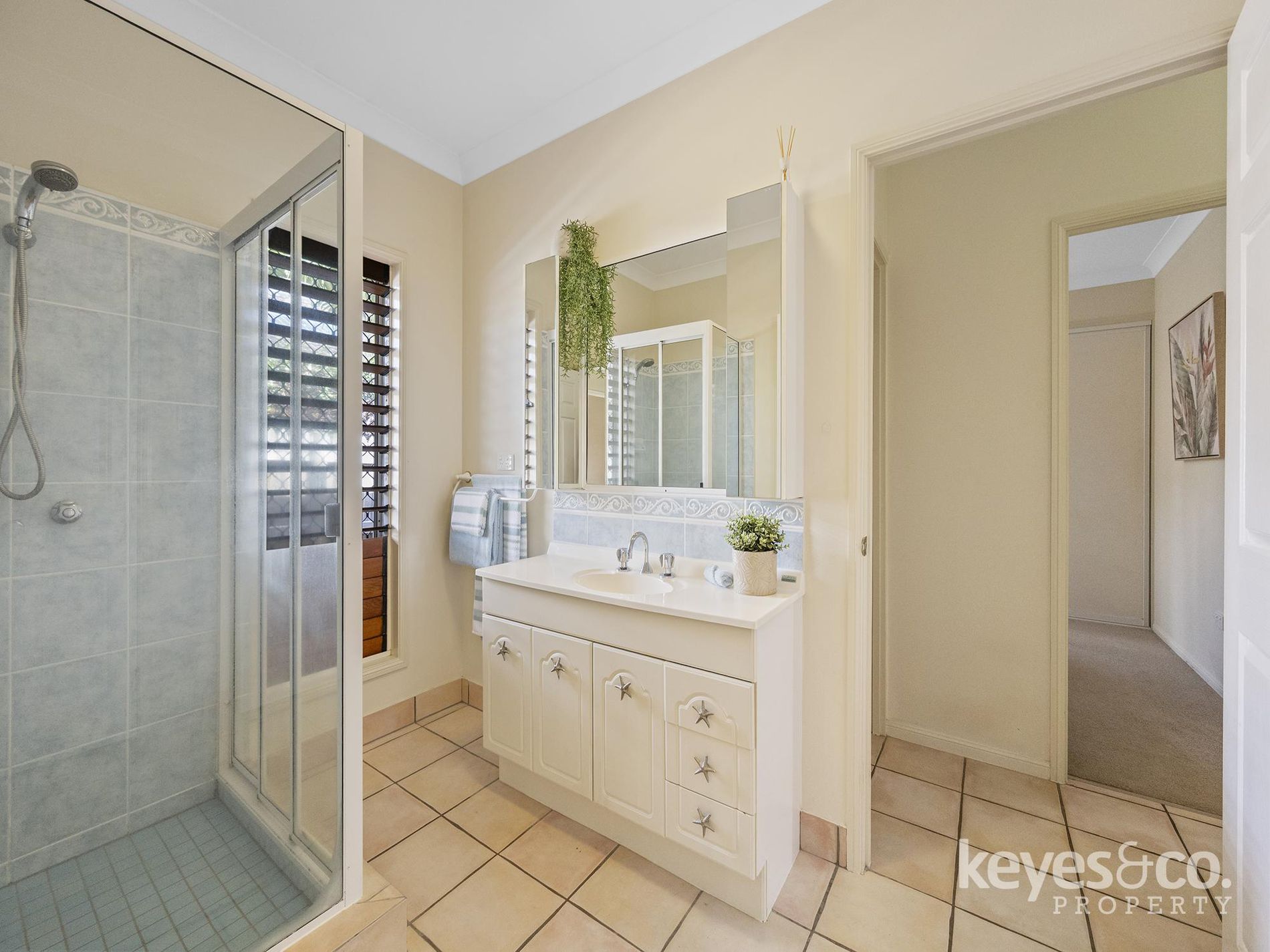 8 Harvard Street, Douglas