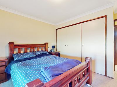1 Meadowbank Drive, Dubbo