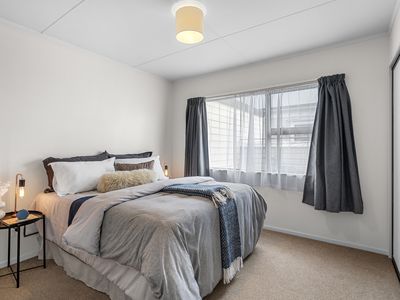 2 Brydon Way, The Wood