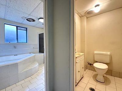 1 / 5 Robertson Street, Parramatta