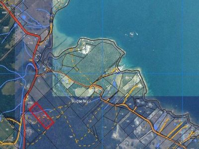 Highway, Surges Bay