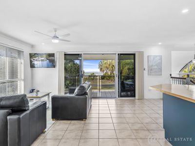 892 Scenic Highway, Kinka Beach