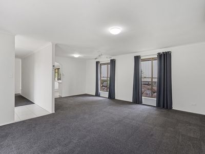 8 Zeeman Street, Rochedale South