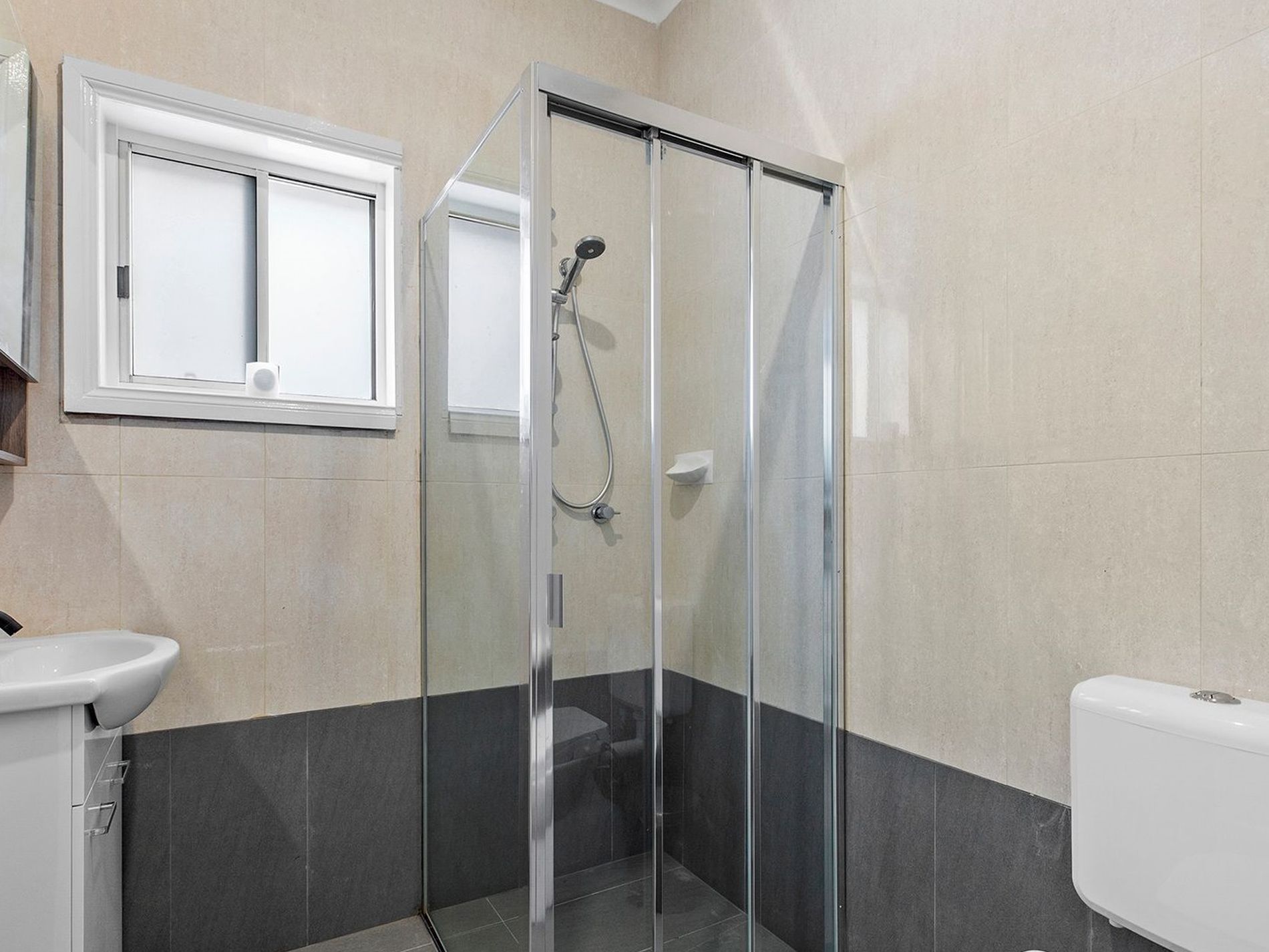 100 Dudley Street, Punchbowl