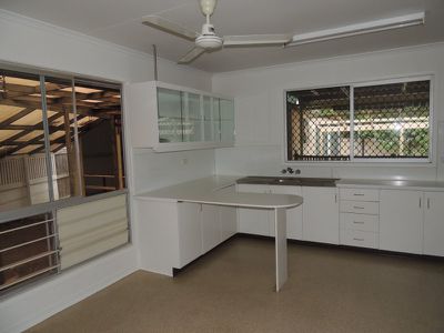 14 Cook Court, Moranbah