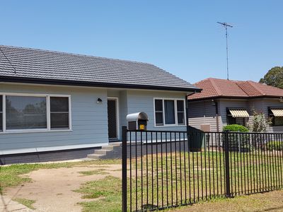 30 Elizabeth Crescent, Kingswood