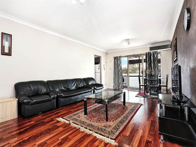 70 / 3 Riverpark Dr, Liverpool