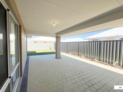 3 Kenton Way, Ravenswood