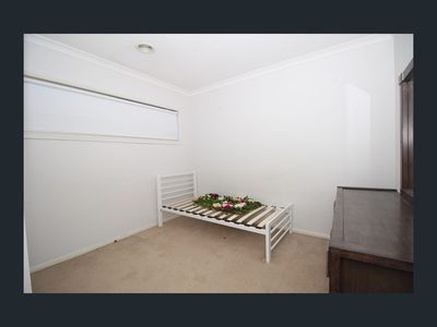 35 Bradshaw Ave, Craigieburn