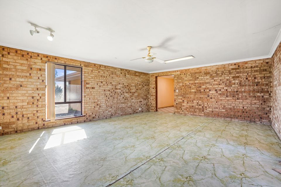 34 RICKETTS COURT, Rockingham