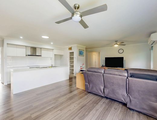 Spacious Family Living with Side Access and a Large Shed image 5