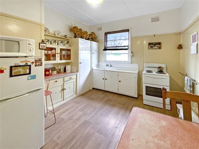 12 Bandon Street, Forbes