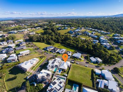 44 Cottesloe Circuit, Red Head