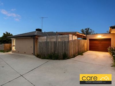 1 / 7 Delacombe Drive, Hampton Park