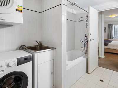 212 / 126-128 Mounts Bay Road, Perth