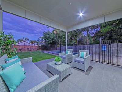 142 Kamarin Street, Manly West