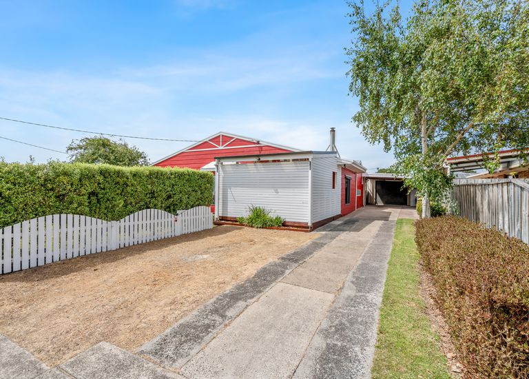 37 Waterford Avenue, Portland