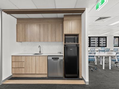 32 / 97 Creek Street, Brisbane City