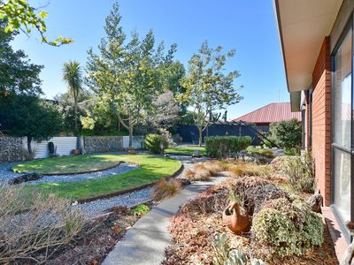 7 Heriott Close, Burwood