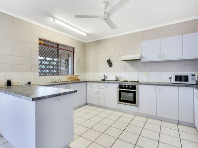 1 / 38 Calytrix Road, Karama