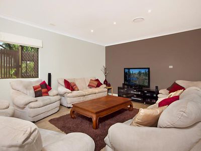 13 Lillian Court, Rochedale South