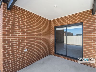 10 Bollington Road, Cranbourne East