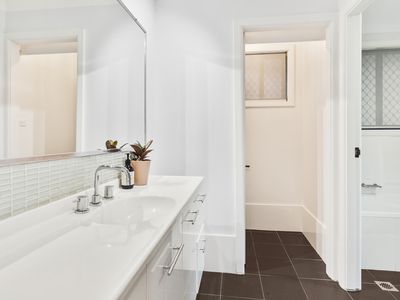 19 Noble Road, Albion Park