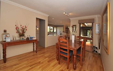 6 Young Street, Beaconsfield Upper