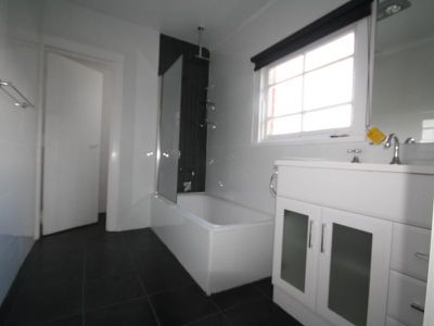 8 Hamilton Street, Upper Burnie