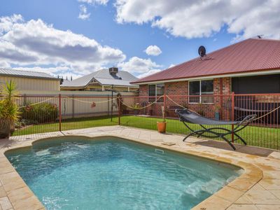 15 Vitali Crescent, Somerville