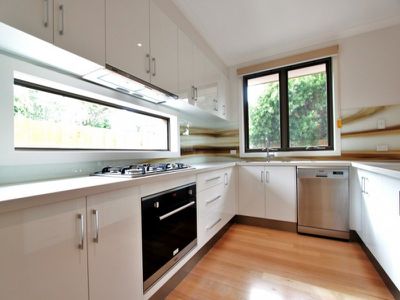 2 / 22 Sumersett Avenue, Oakleigh South