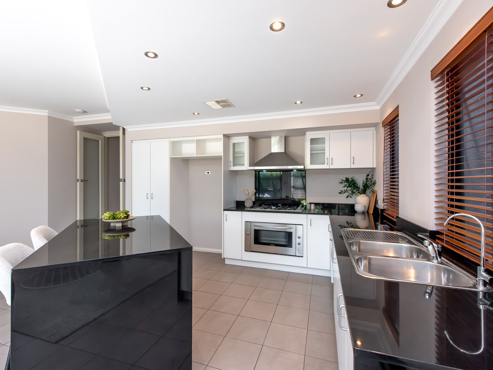 15A Calais Road, Scarborough